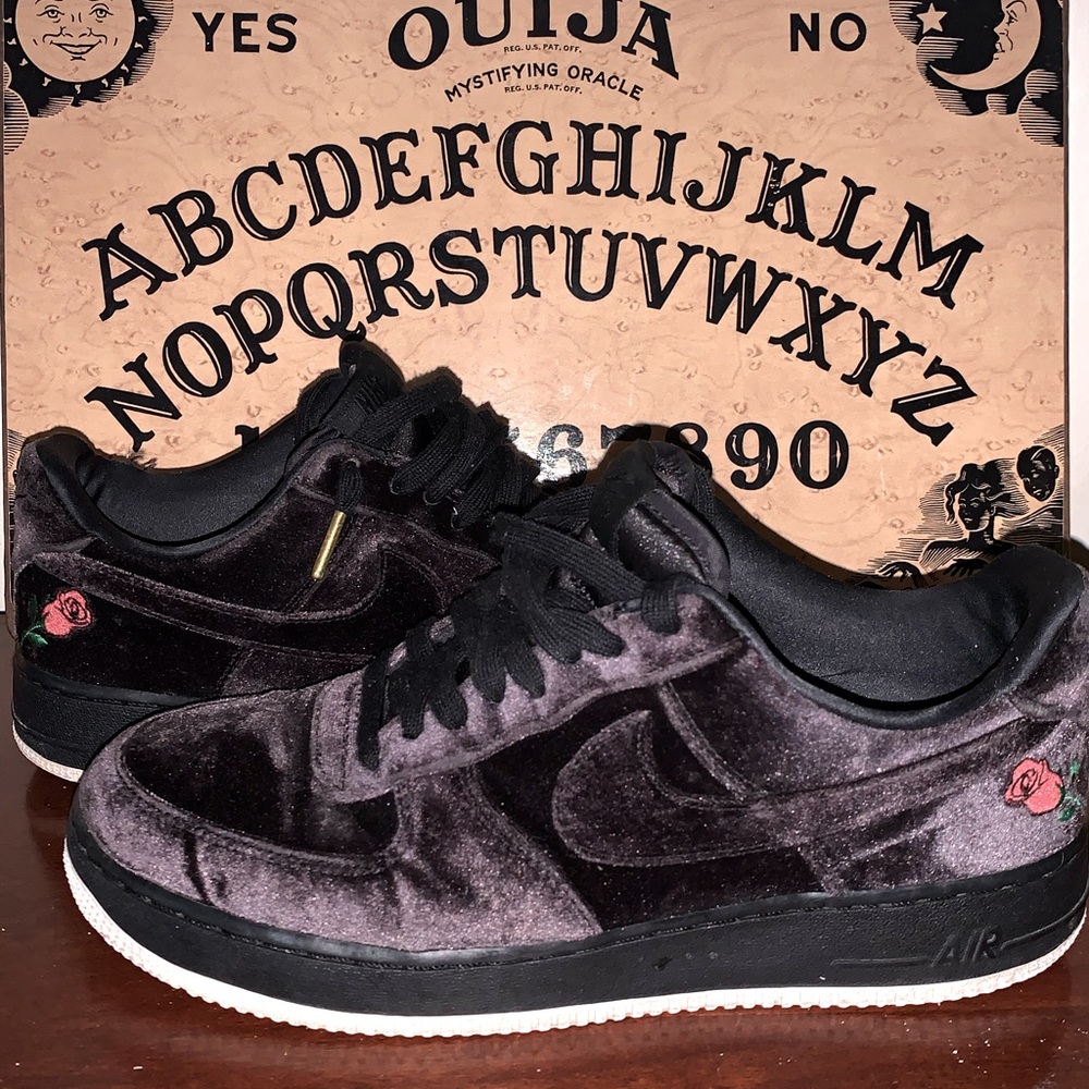 AIR FORCE 1 07 QS 'VELVET ROSE' ( Mens 9.5 )